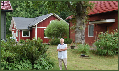 Från inre/nedre trädgård.